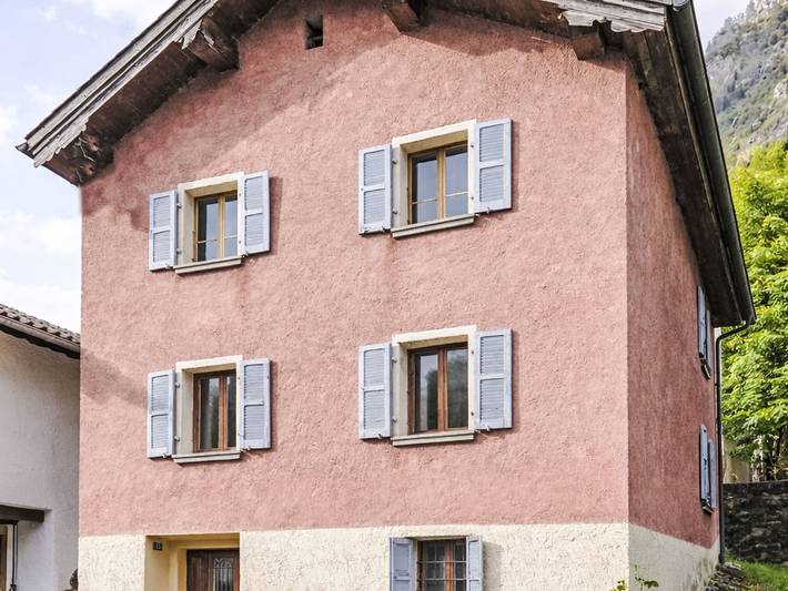 Ferienhaus für 9 Personen, mit Terrasse und Garten in Misox Calancatal