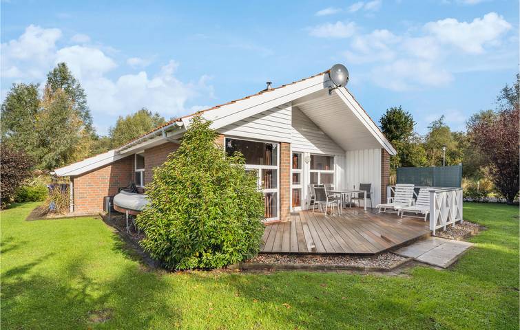 Ferienhaus für 4 Personen, mit Terrasse und Whirlpool sowie Garten und Sauna in Otterndorf