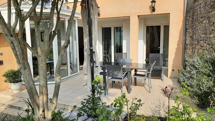 Chambre d’hôte pour 4 personnes, avec jardin dans Carentan les Marais