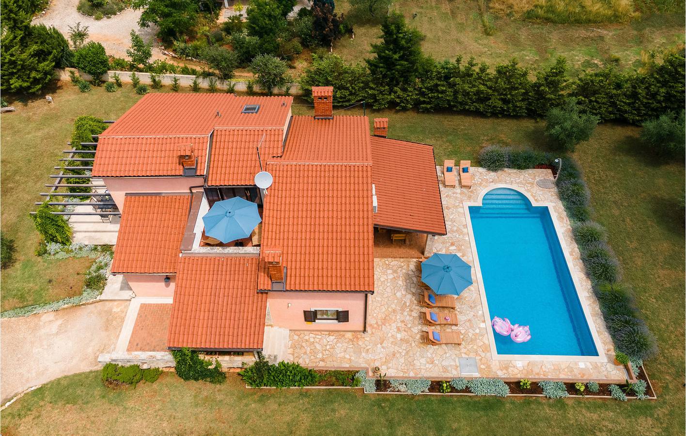 Modernes Apartment mit Pool, WLAN und Parkplatz in der Nähe des Stadtzentrums von Muntic in Muntic, Südküste Istrien