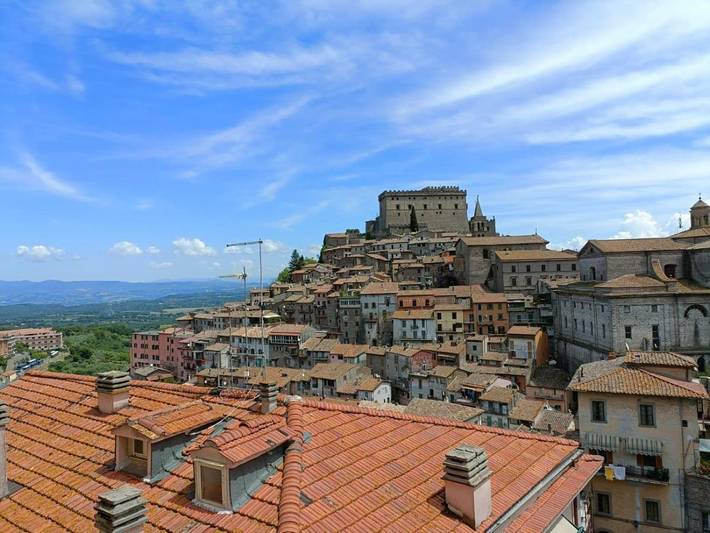 Appartamento per 3 persone, con panorama e terrazza, con animali domestici in Soriano nel Cimino