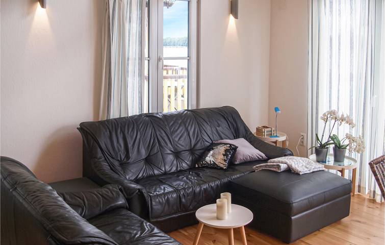 Gemütliches Apartment am Strand mit Terrasse und Parkplatz in Mirow, Mecklenburg-Strelitz