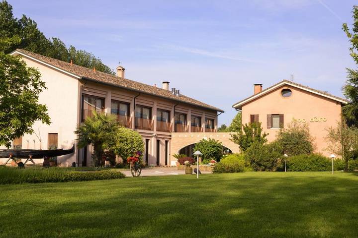 Casa vacanza per 2 persone, con Terrazza e Idromassaggio nonché Giardino e Piscina a Mirano