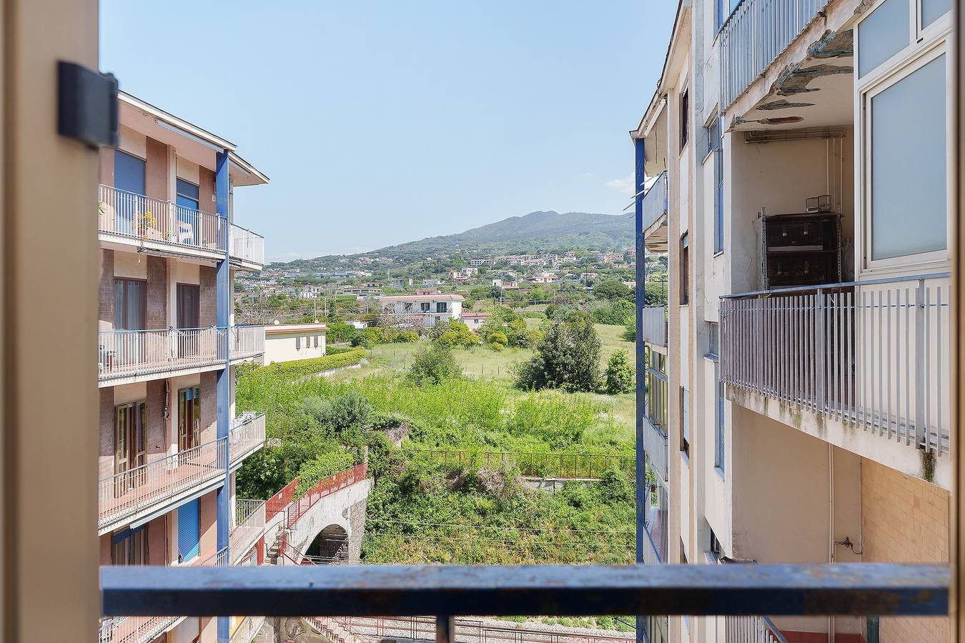 Entire apartment, Apartment 'Le Stelle Di Zia Pina' with Sea View, Wi-Fi and Air Conditioning in Torre del Greco, Vesuvio National Park