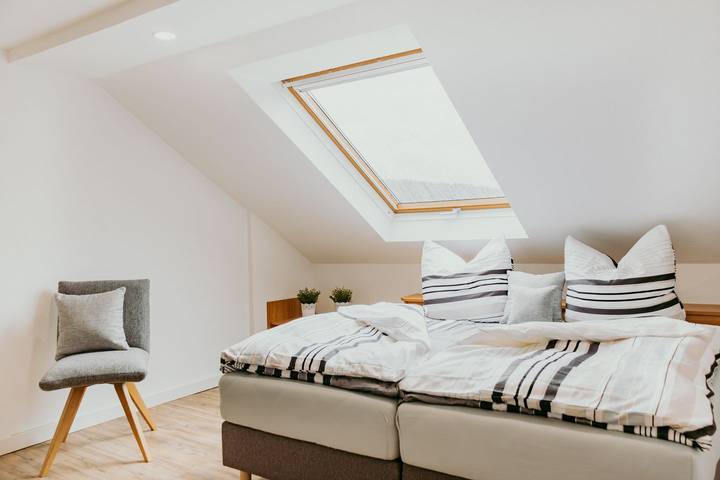 Ganze Wohnung, Seeblick am Edersee. Dachterrasse. Sauna. Top Lage. in Hemfurth-Edersee, Edertal