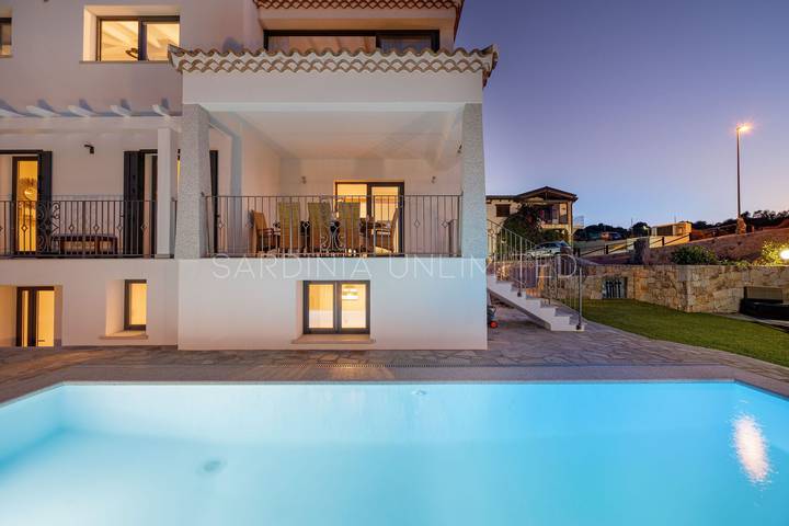 Villa per 12 persone, con Balcone e Giardino a Budoni