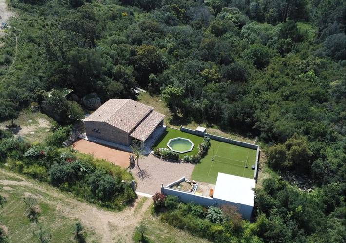 Villa pour 6 personnes, avec jacuzzi ainsi que jardin et piscine à Pianottoli-Caldarello - 2