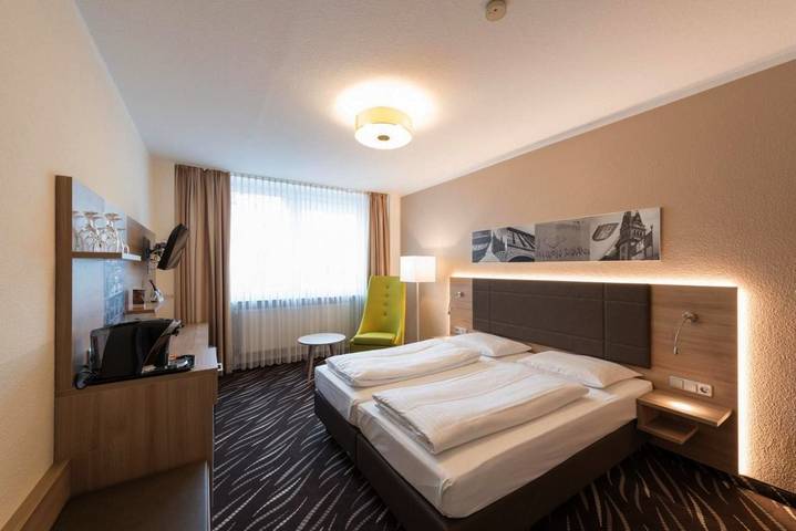 Hotel, mit Ausblick in Winterhude Hamburg