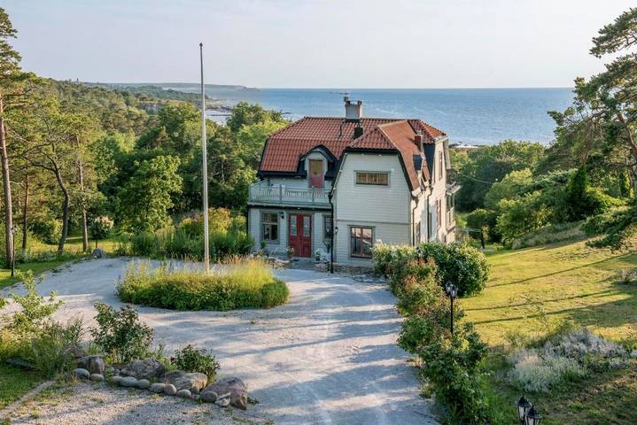 Feriehus for 6 personer, Terrasse og Hage i tillegg til Innsjøutsikt og Utsikt i Visby