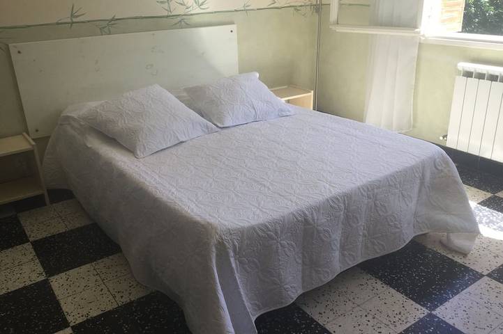 Very comfortable vacation home in a 3000 m2 park <br>Vallon Pont D'Arc in Vallon-Pont-d'Arc, Gorges de l’Ardèche