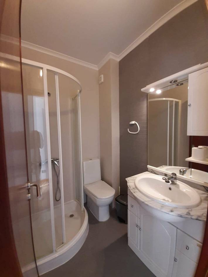 Hel lejlighed, 2-Bedroom Apartment with Pool and Garden in São Martinho do Porto in Praia de São Martinho do Porto, São Martinho do Porto