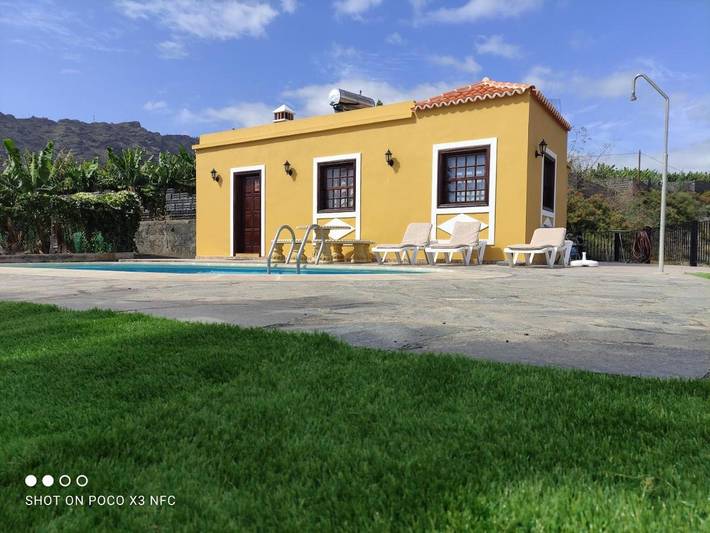Casa rural para 3 personas, con piscina además de vistas y jardín en La Palma - 2