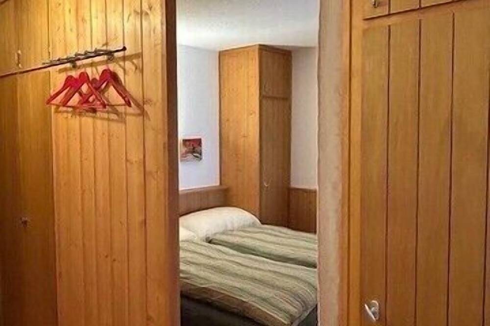 Ganze Wohnung, Saint-Luc ist das ganze Jahr über von Sierre aus mit dem Auto oder Bus erreichbar. Das Val d'Annivie in Chandolin, Anniviers