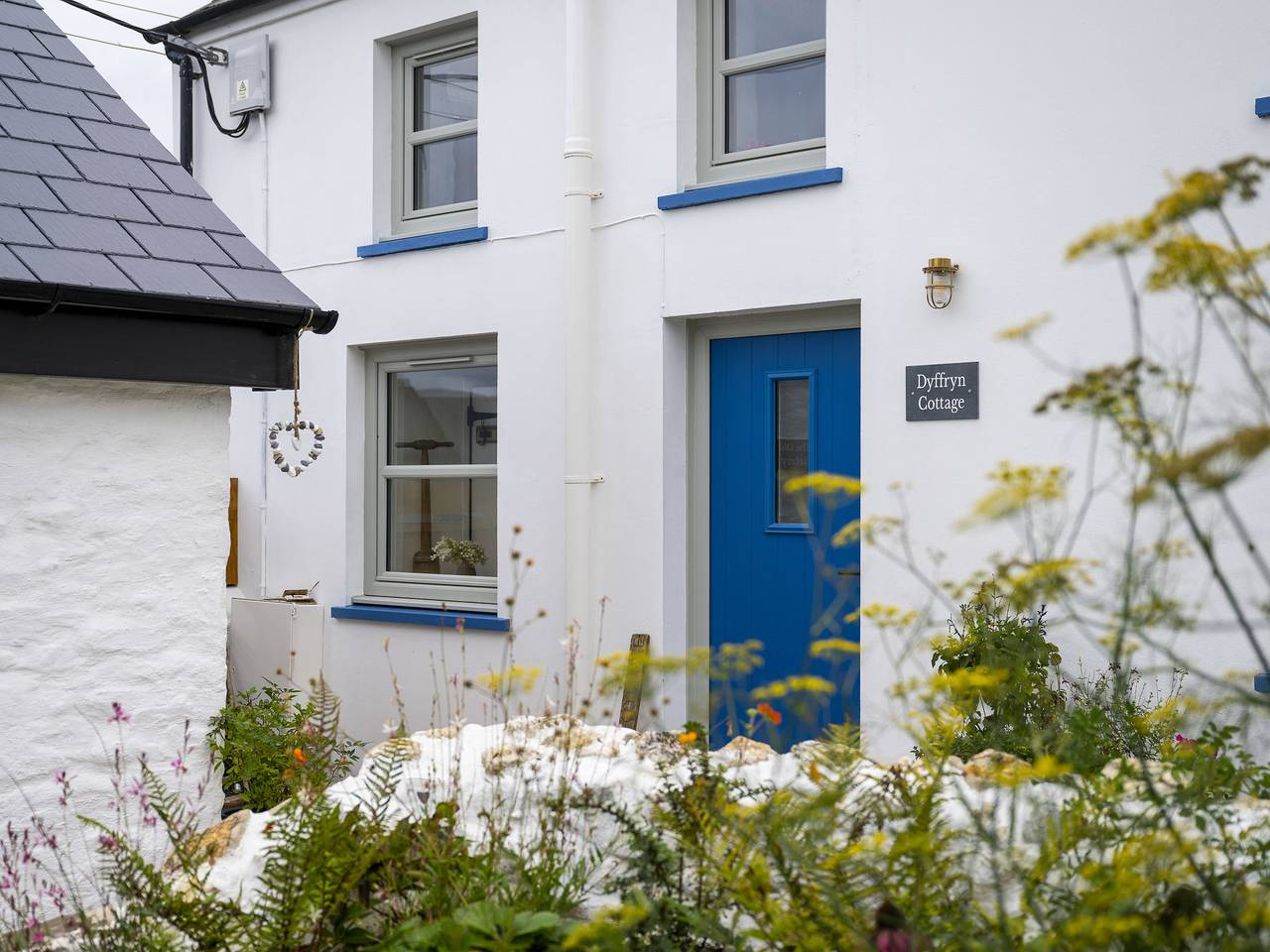 Dyffryn Cottage in Aberporth, Cardigan Bay