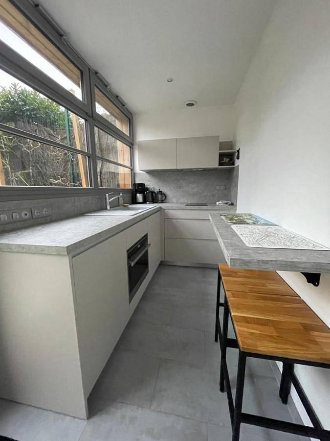 Appartement entier, T1 à 5' de la gare, 25' de Paris in Verneuil-sur-Seine, Yvelines