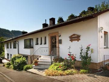 Ferienwohnung für 2 Personen, mit Balkon und Garten, kinderfreundlich am Edersee