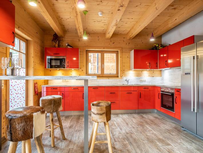 Chalet im Herzen von Kaprun mit Sauna & Whirlpool in Hohe Tauern, Kaprun