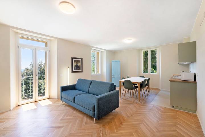 Appartamento 'The Spinning' dentro Villa storica in Caslino d'Erba, Brianza