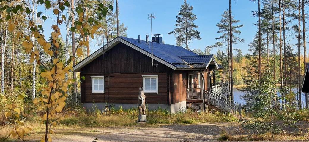 Ferienhaus für 6 Personen, mit Terrasse und Sauna sowie Seeblick und Ausblick