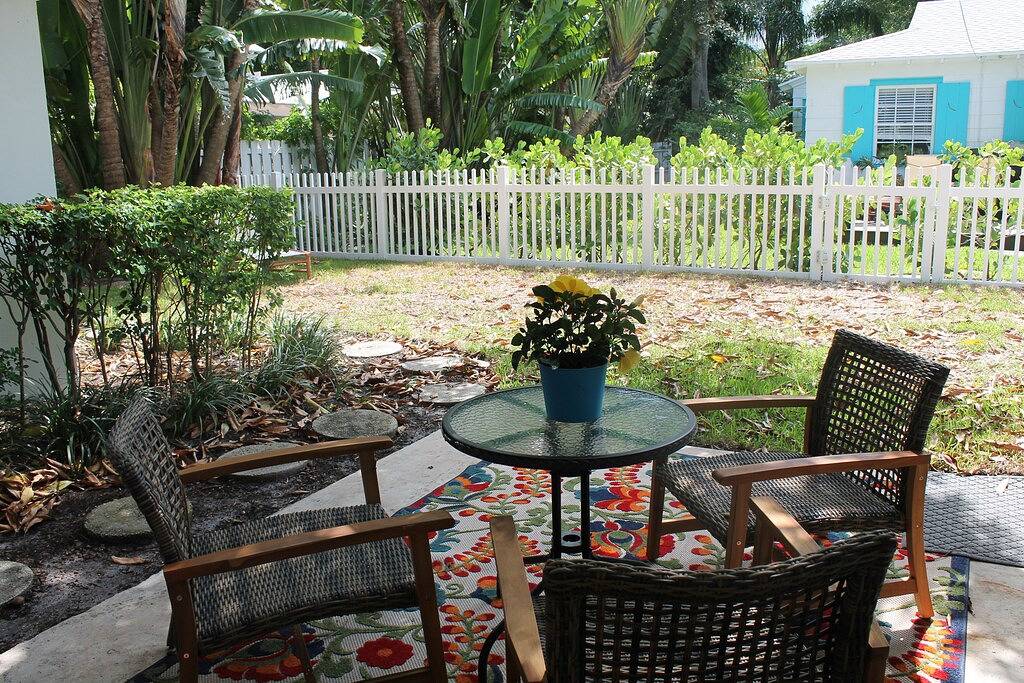 Luxury Retreat - Private Pool Cottage in Delray Beach – 45 Min to Hard Rock in Delray Beach, Palm Beach County