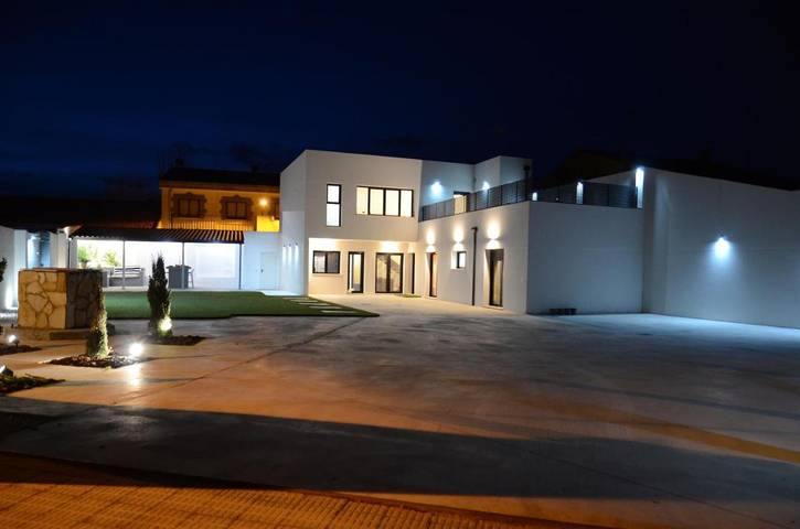 Casa de vacaciones para 6 personas, con terraza y jardín - 1