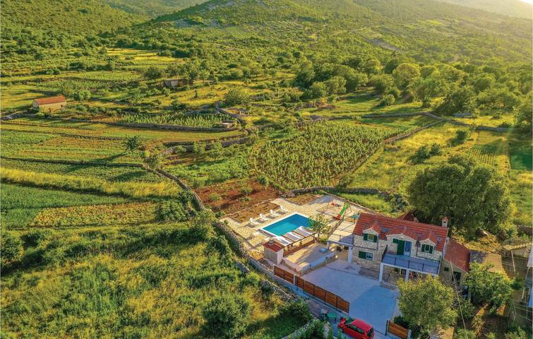 Ferienhaus für 6 Personen, mit Pool und Terrasse, mit Haustier - 1