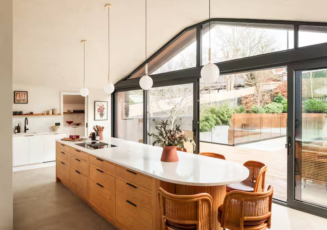 Luxury Mid Century Retreat | Hot Tub, Sauna & Gym - Pass the Keys in Hove, Brighton