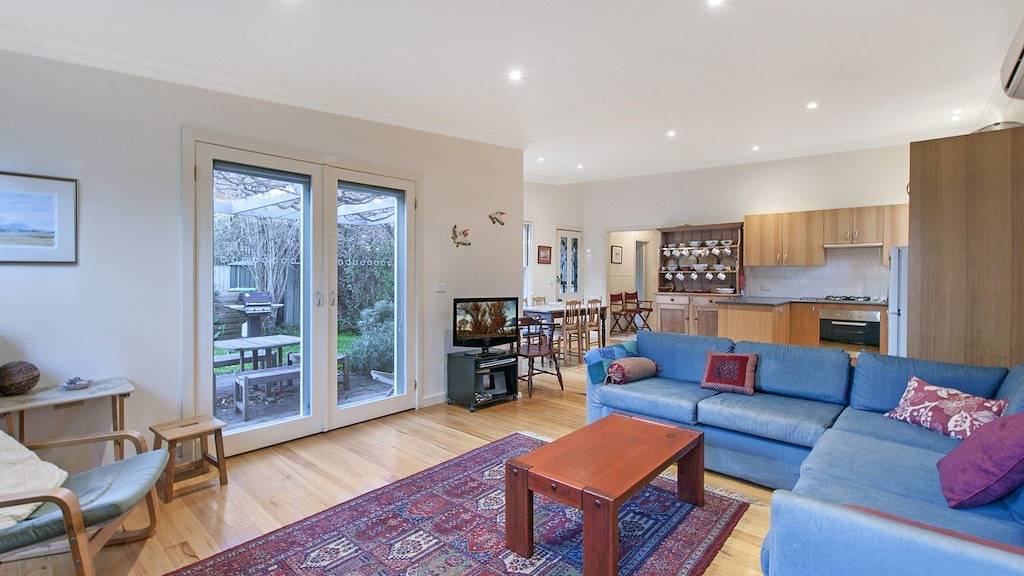 Plovers Rest - Hafenfee, Vic in Port Fairy, Shire of Moyne