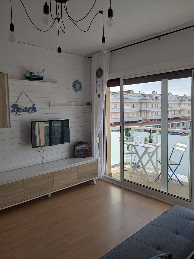 Apartamento para 4 personas, con Balcón además de Terraza y Vistas en Cubellas