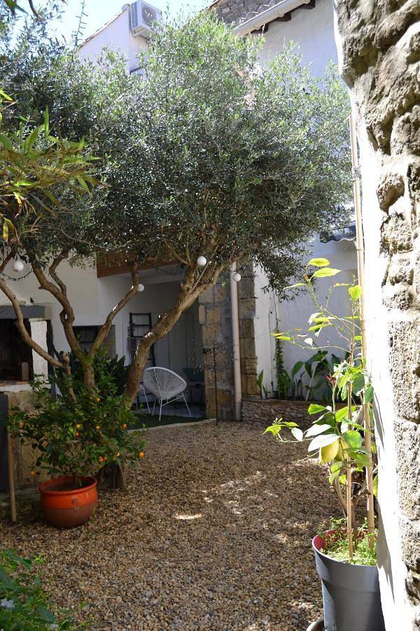 Chambre d’hôte pour 2 personnes, avec terrasse ainsi que jardin et jacuzzi dans le Gard - 4