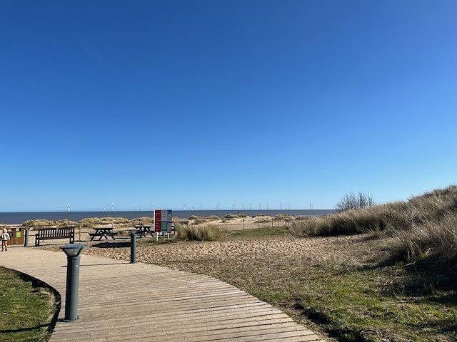 3-Bed Seaside Holiday Home & Parking in Caister-on-Sea, Great Yarmouth