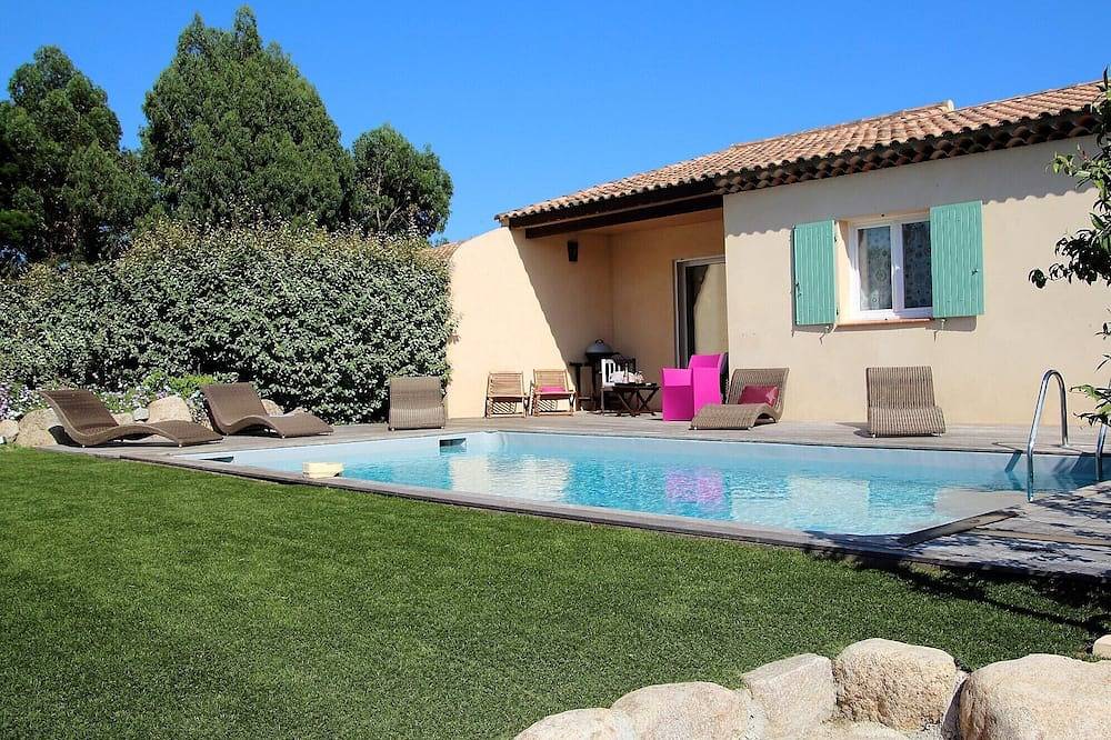 Villa pour 6 Personnes dans Cala Rossa, Lecci