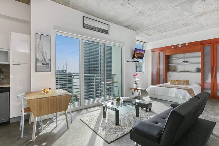 Loft voor 2 personen, with whirlpool and balkon as well as sauna and zwembad in Miami