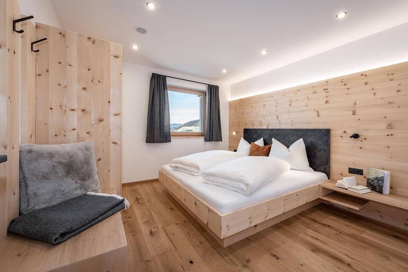 Ganze Wohnung, Apartment 'Mittermanting' mit Bergblick, privater Terrasse und Wlan in Santa Magdalena (Eisacktal), Villnöß