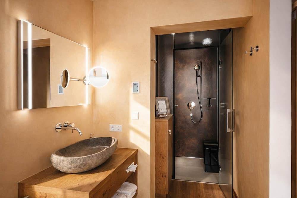 Entire apartment, Viktorias Home Fritz – Apartment with Balcony in Kufstein, Kaiser mountains