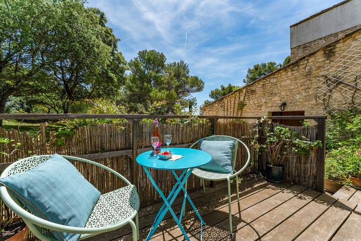 Camera Coquelicot con piscina condivisa, Wi-Fi e aria condizionata in Lagarde-Paréol, Vaucluse