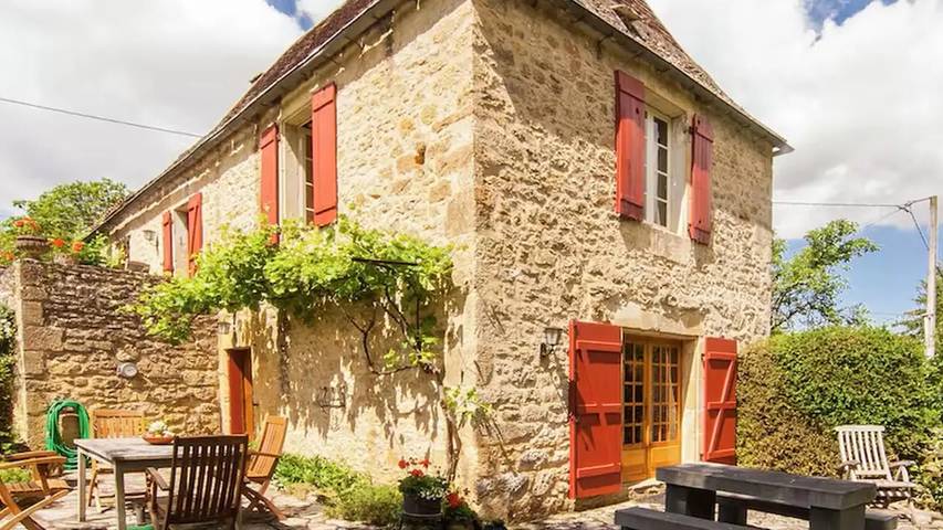 Location de vacances pour 5 personnes, avec jardin à Saint-Cybranet