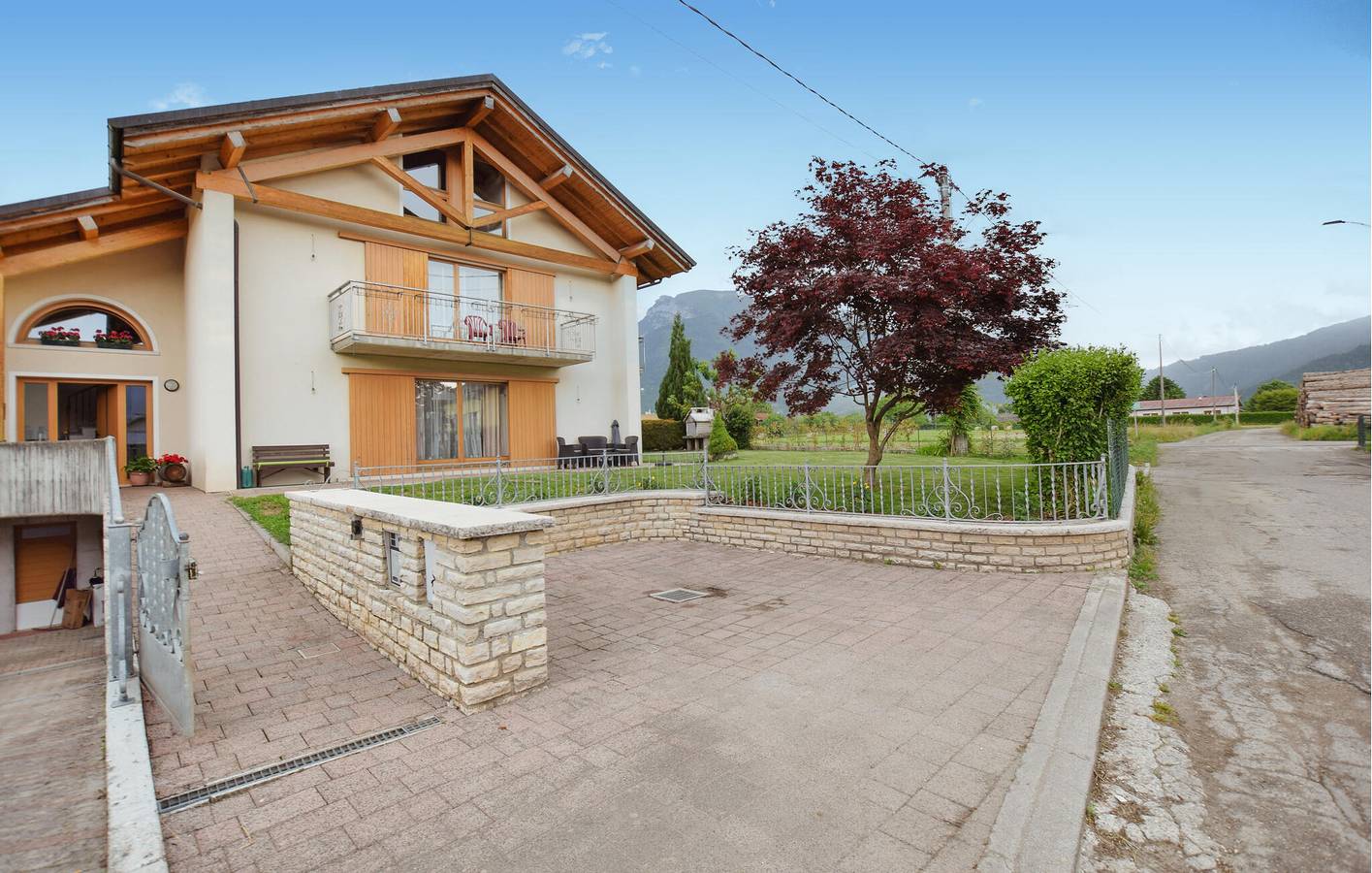Ganze Ferienwohnung, Gemütlicher Rückzugsort in der Stadt mit WiFi, Terrasse und Parkplatz in Lamon in Lamon, Belluno Provinz