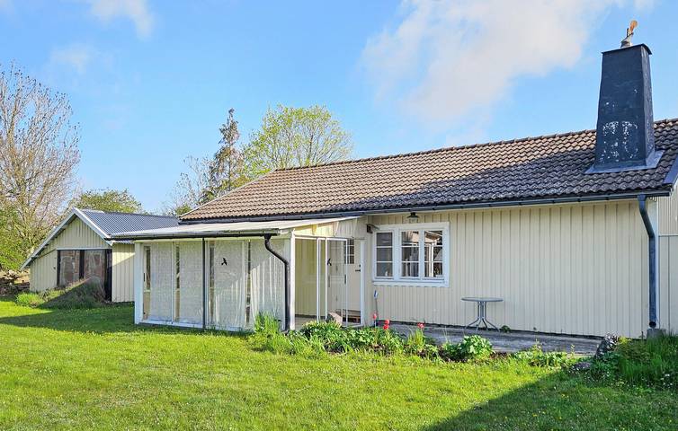 Hus för 4 Personer med trädgård in Öland