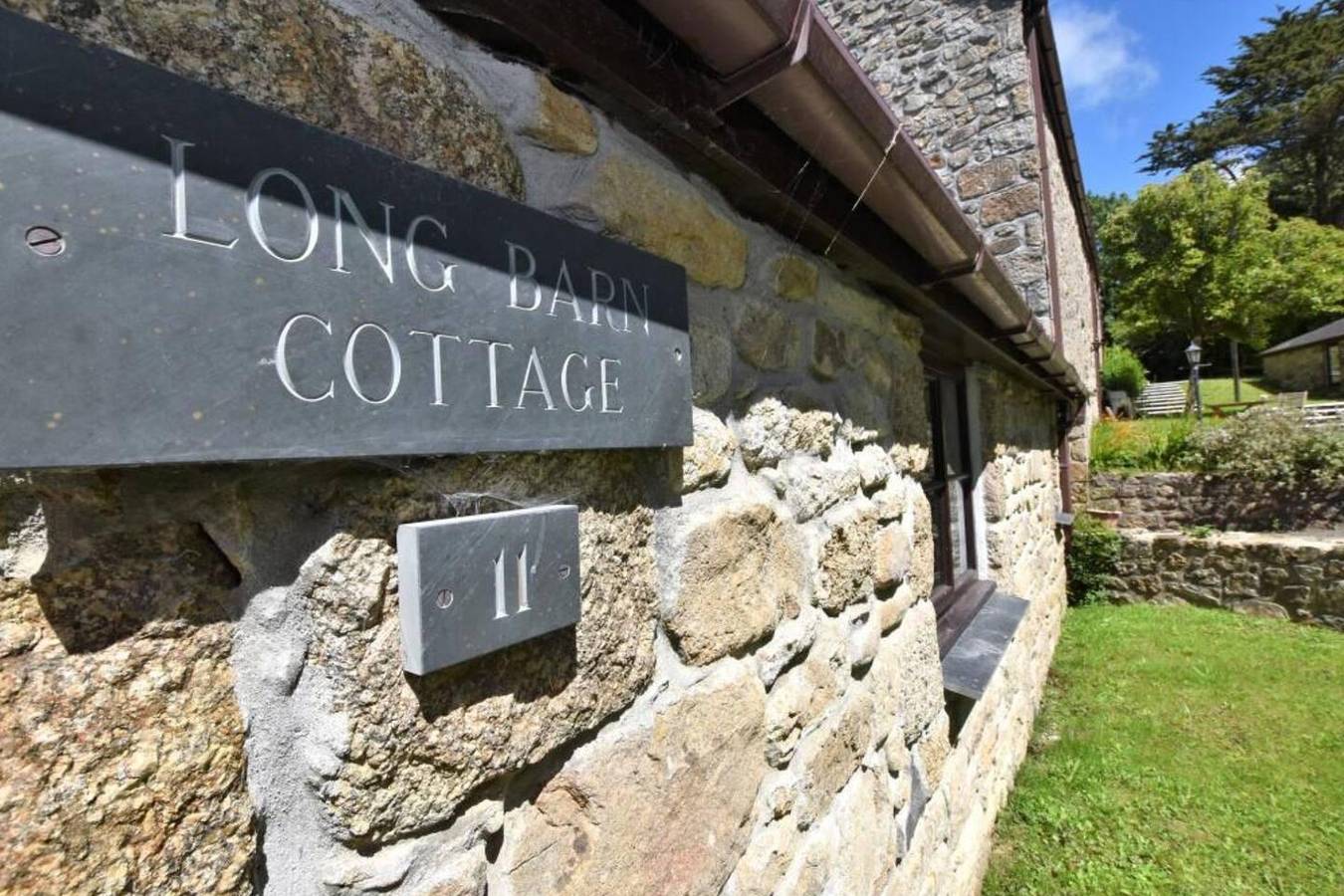 The Long Barn for Families, Walker, Pets & Workers in Cornwall