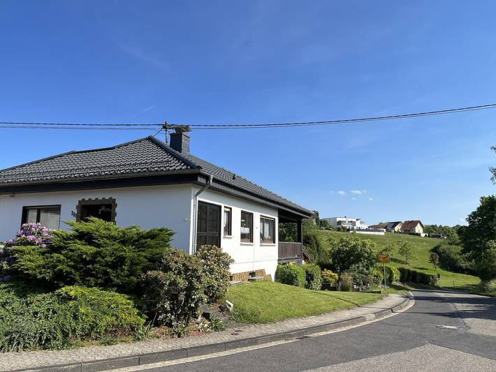 Ferienwohnung für 4 Personen, mit Balkon und Terrasse sowie Garten in Naturpark Rhein-Westerwald