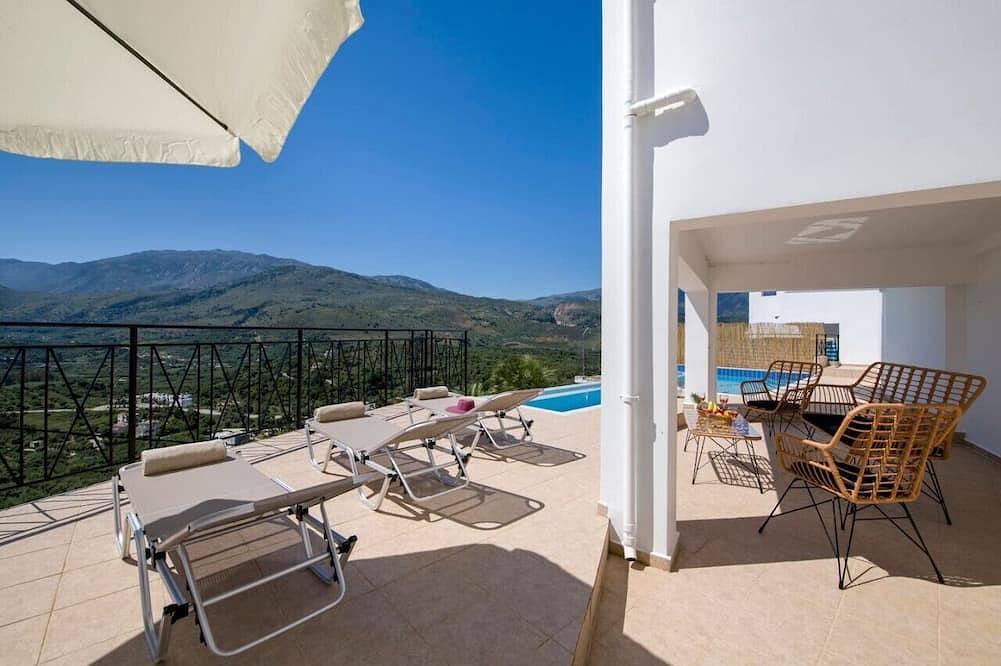 Villa Summer Time - Sea View - Jacuzzi - Private pool in Georgioupoli, Chania en omgeving