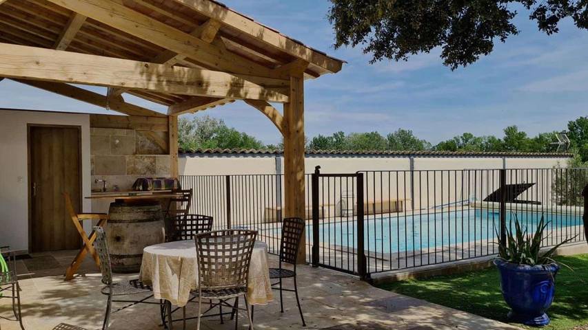 Villa pour 6 personnes, avec Terrasse ainsi que Jardin et Piscine