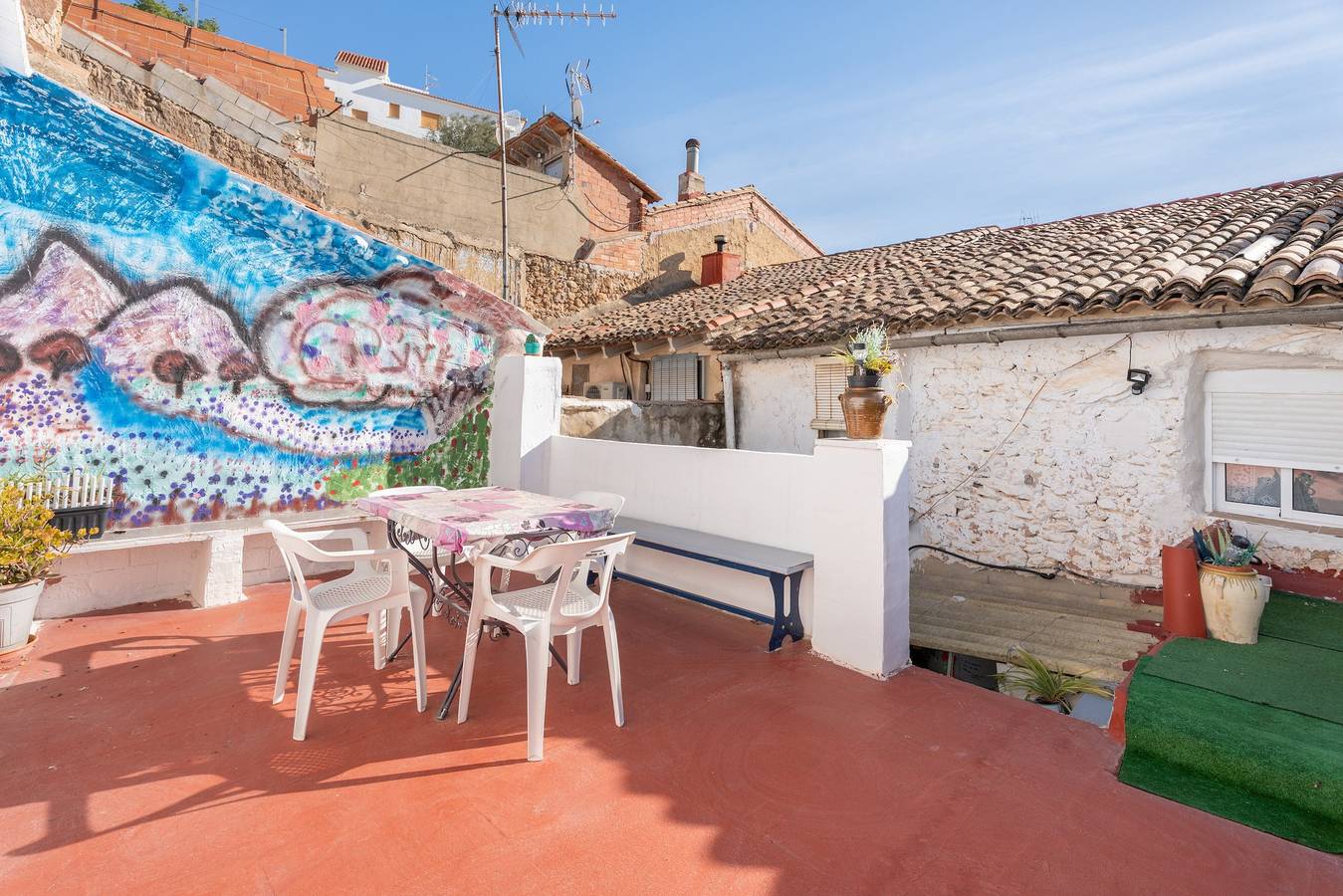 Casa de vacaciones 'Casa Ratón Perez' con terraza privada, Wi-Fi y aire acondicionado in Navarrés, Provincia de Valencia