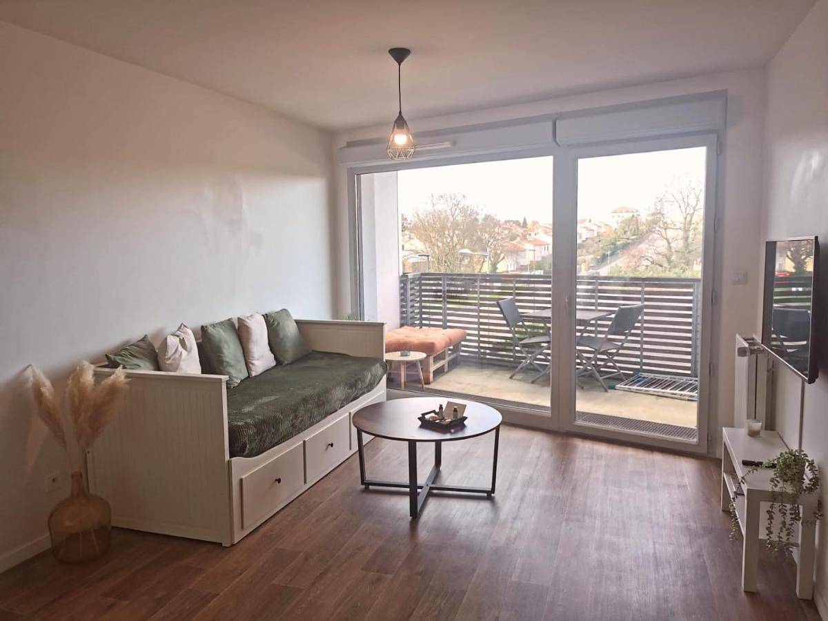 Appartement entier, One-Bedroom Apartment in Vertou, Région de Nantes