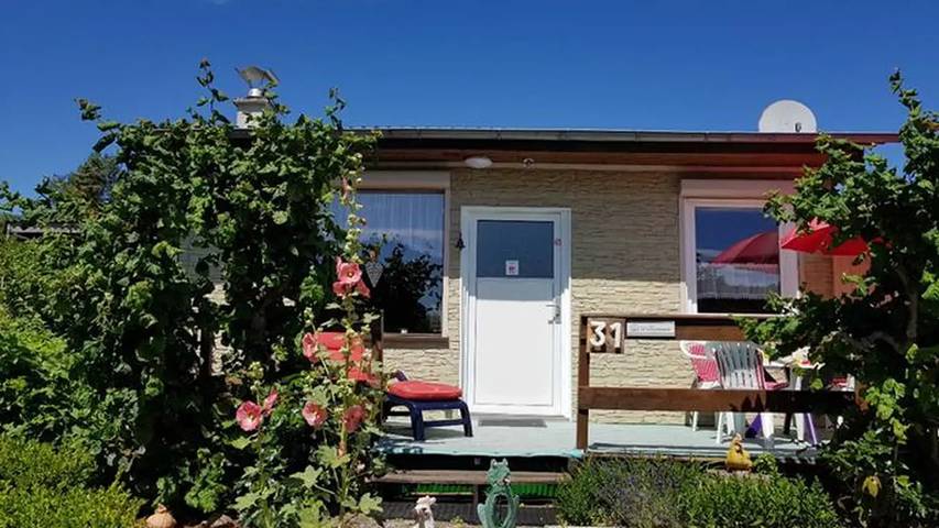Bungalow für 5 Personen, mit Garten und Terrasse