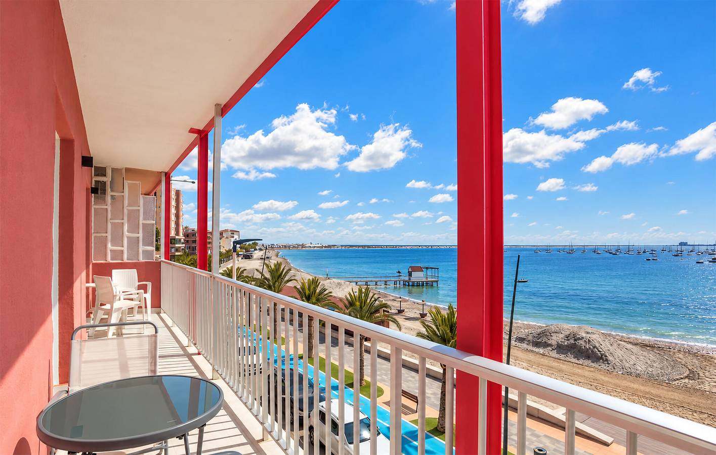 Apartamento vacacional entero, Apartamento con terraza junto a la playa, aire acondicionado y aparcamiento in Playa Villananitos (San Pedro del Pinatar), San Pedro del Pinatar