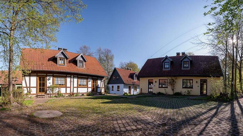 Ferienwohnung für 5 Personen, mit Terrasse und Garten sowie Sauna