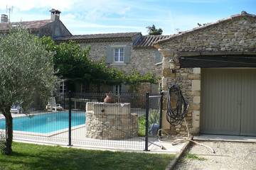 Gîte pour 6 personnes, avec jardin à Visan
