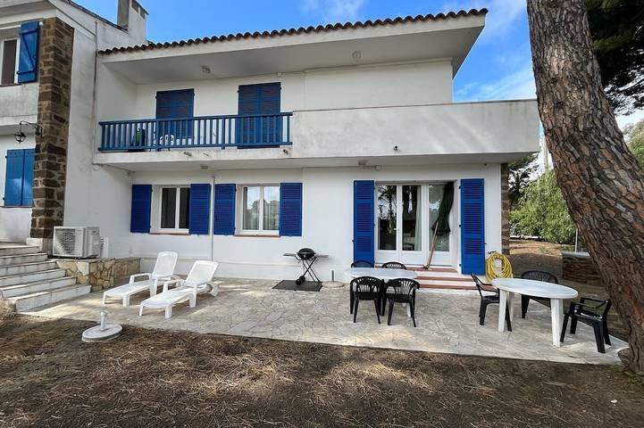 Gîte pour 4 personnes, avec jardin et terrasse dans Casino De Cavalaire